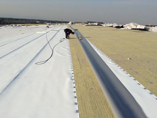 Nissan assembly workshop roof (TPO waterproofing membrane)